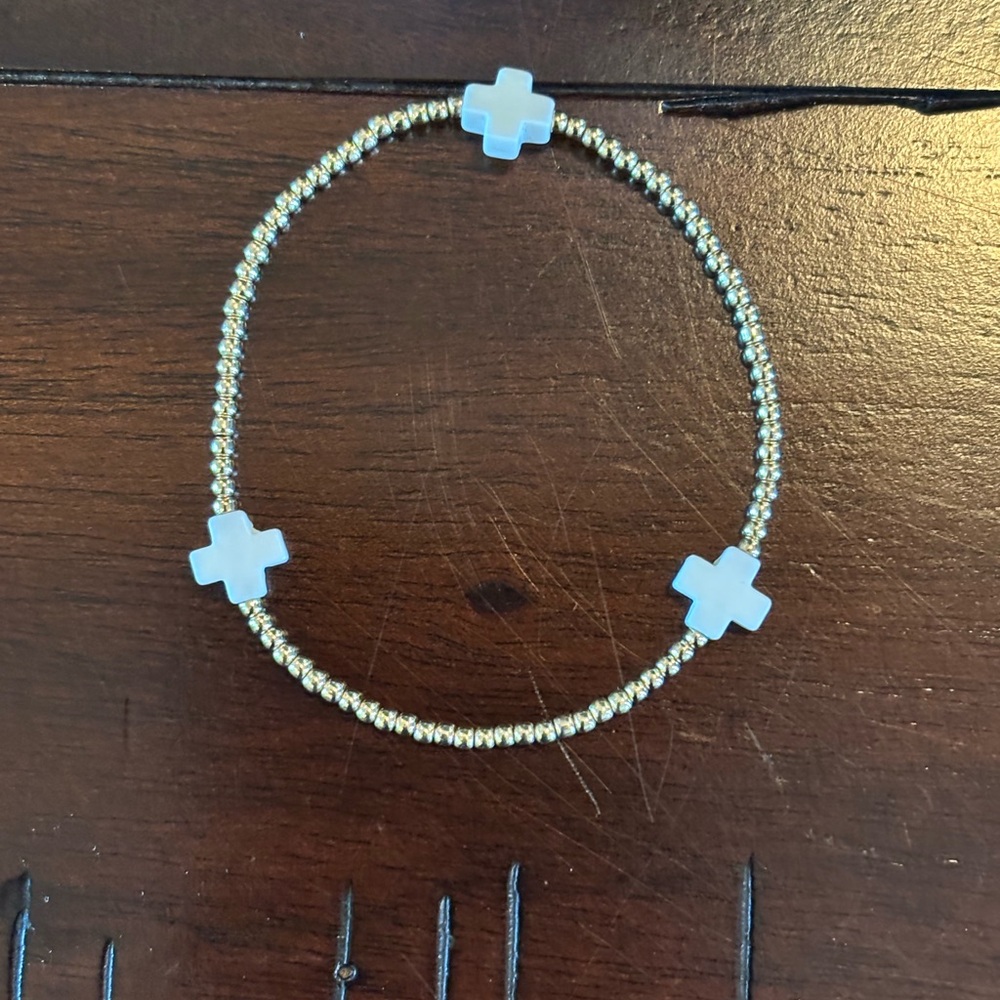 Newton Gold and White Minimalist Bracelet - Picture 3 of 4